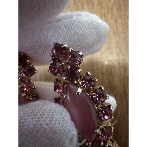 Vintage Pink Rhinestone Gold Tone Clip On Earrings Oval Pink Stone - Picture 7 of 9